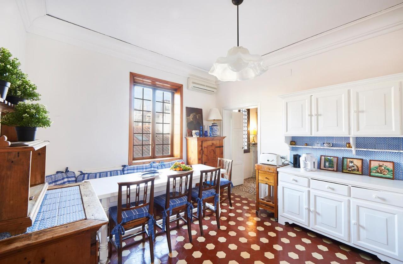 Ca' Fenice, Charming Apartment In San Marco, Sleep 7 Venesia Bagian luar foto
