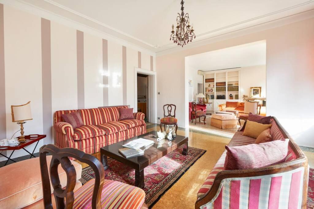 Ca' Fenice, Charming Apartment In San Marco, Sleep 7 Venesia Bagian luar foto