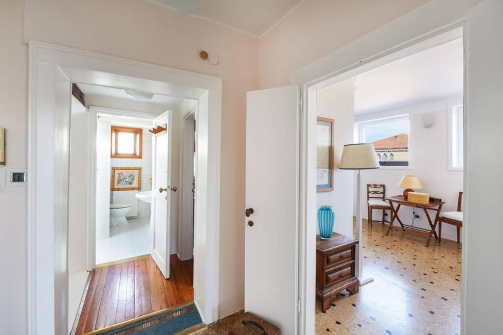 Ca' Fenice, Charming Apartment In San Marco, Sleep 7 Venesia Bagian luar foto
