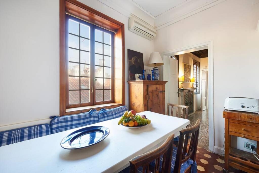 Ca' Fenice, Charming Apartment In San Marco, Sleep 7 Venesia Bagian luar foto